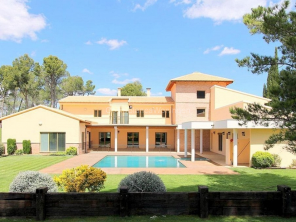 Villa for sale in Penàguila by Pinar Properties