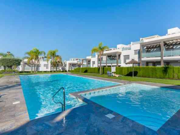 Apartment for sale in Punta Prima by Pinar Properties