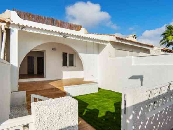 House for sale in Villamartín by Pinar Properties